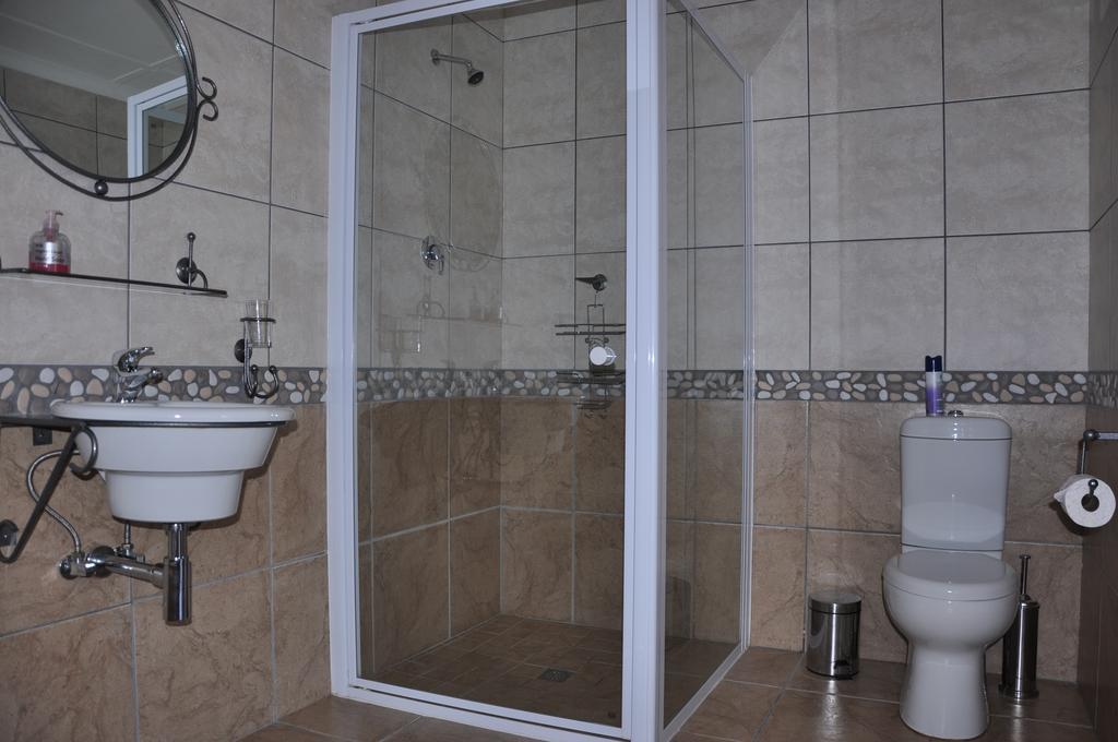 Berg En Dal Guesthouse Villiersdorp エクステリア 写真