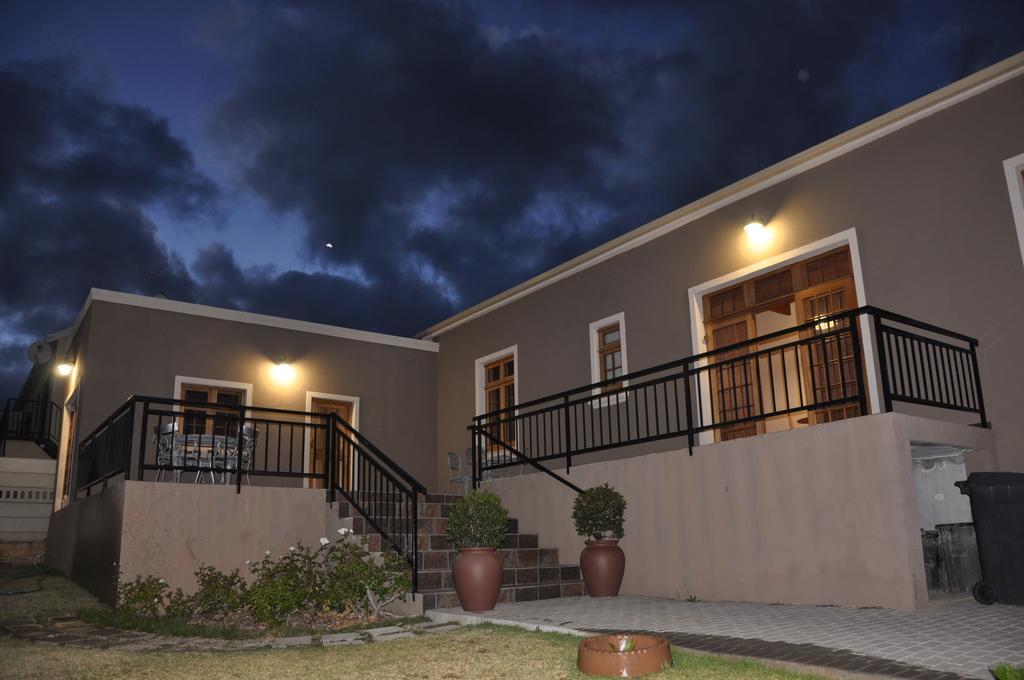Berg En Dal Guesthouse Villiersdorp エクステリア 写真